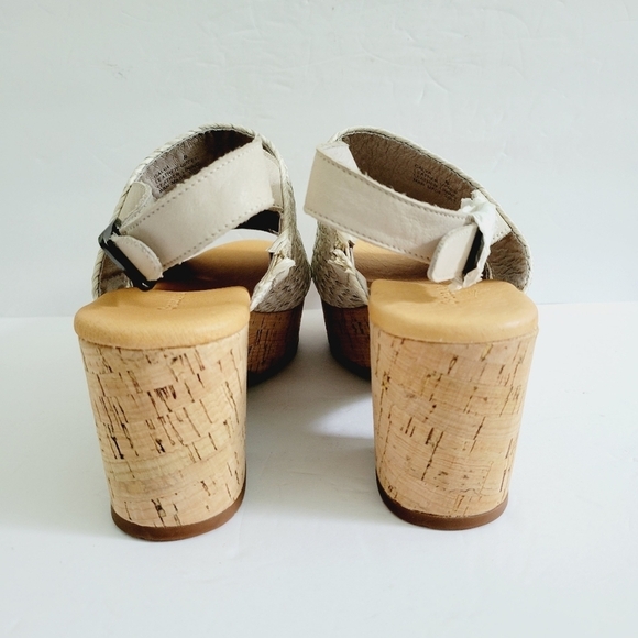 NEW Chocolat Blu Buckle Galya Platform Slide Sandals Size 8 - Picture 5 of 8